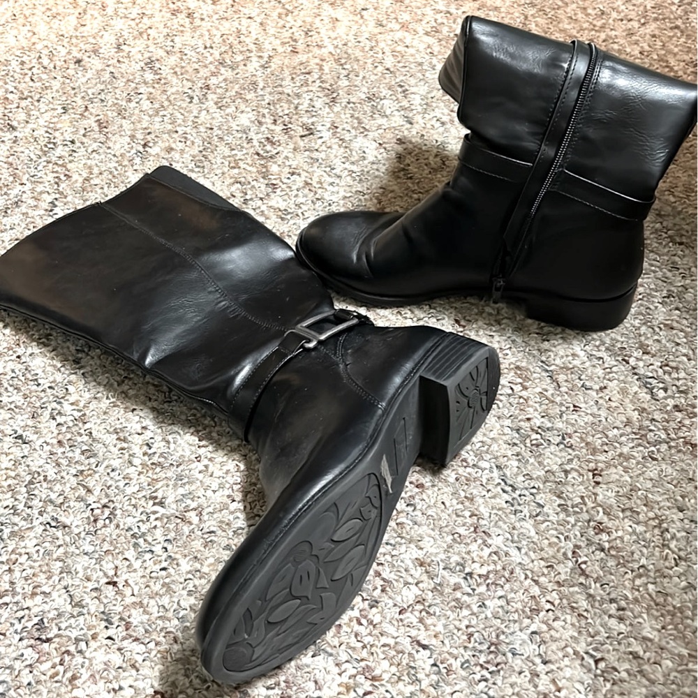 Women’s SZ 8 Life Stride Wide Calf Boots